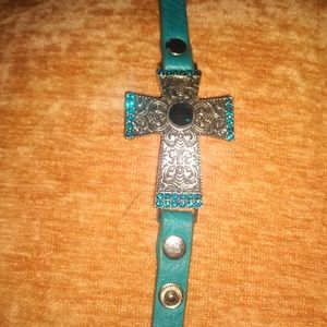 Cross wrist braclet